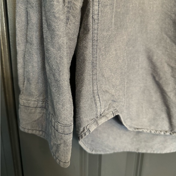 🦅 AE Color Block Long Sleeve Button Down Shirt - Picture 5 of 9